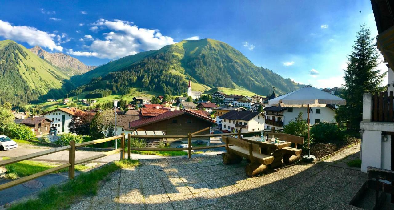 Haus Helli Apartment Berwang Luaran gambar